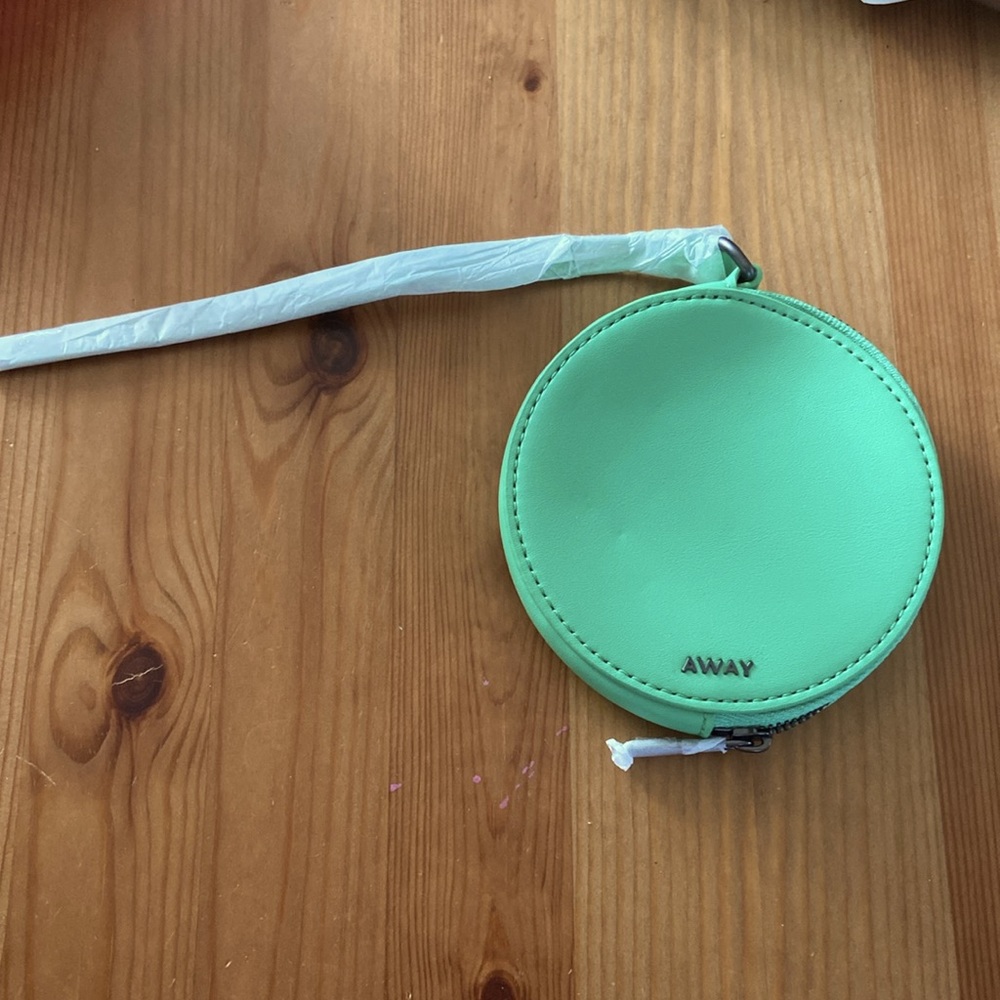 New AWAY- The Circle Zip Pouch - Picture 5 of 8